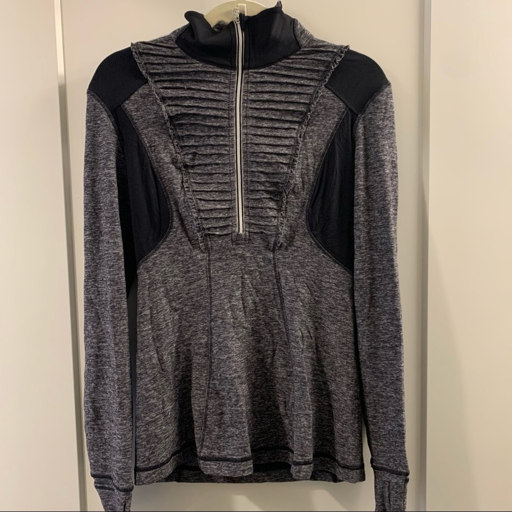 Lululemon 1/2 Zip long sleeve shirt